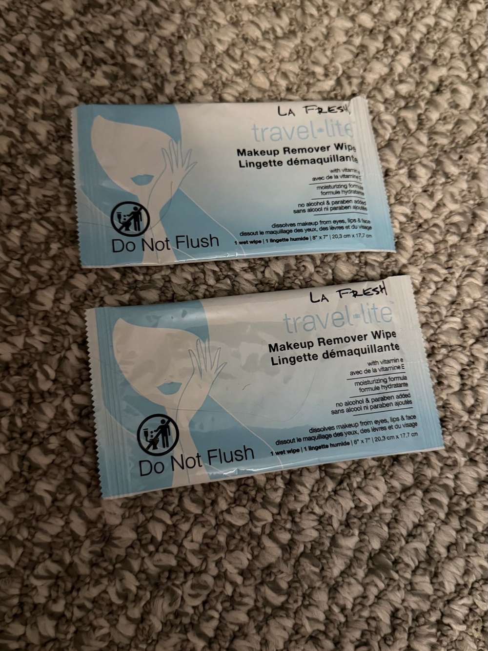 la fresh Travel-Lite Makeup Remover Wipes — Light Blue 2 pack